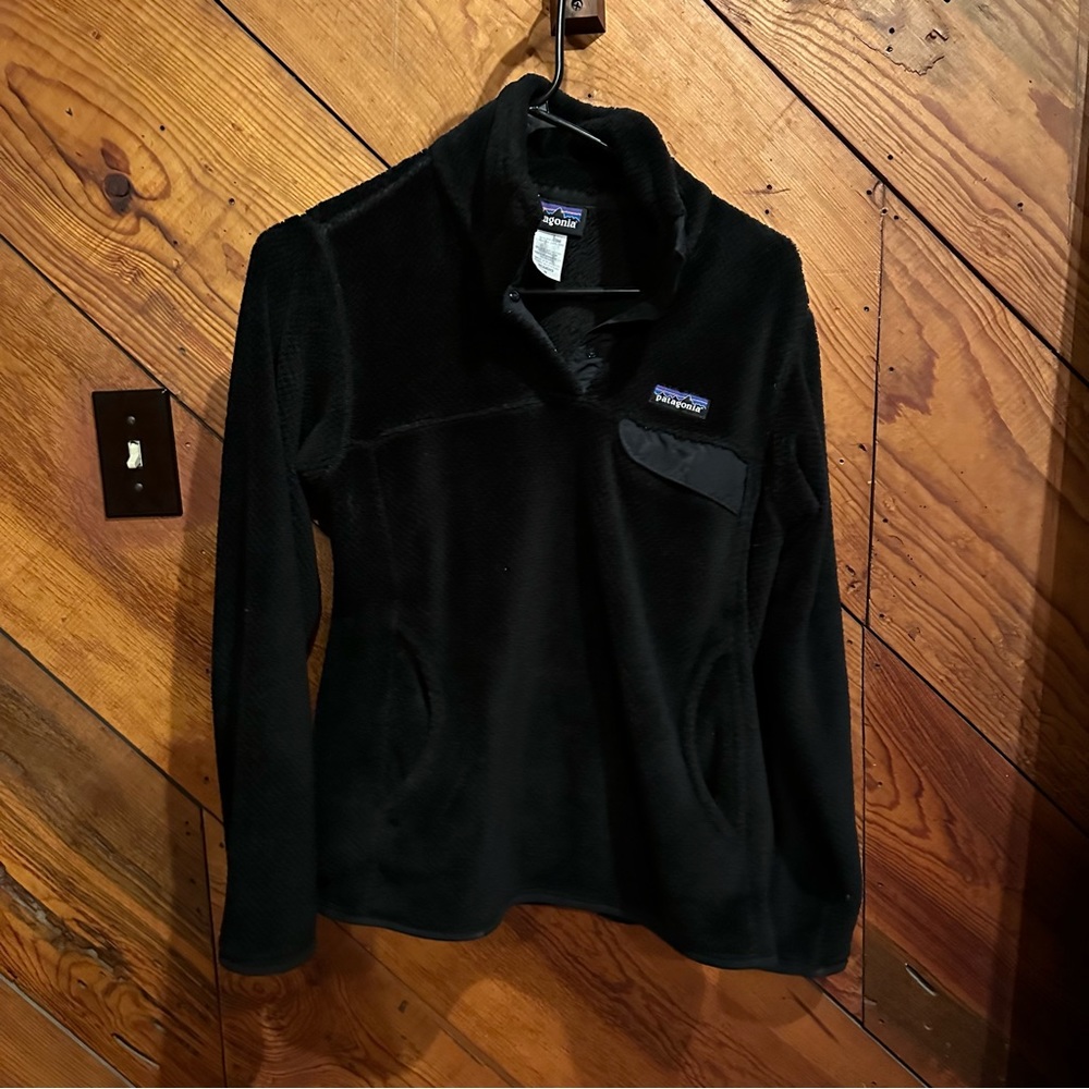 Patagonia women’s re-tool half snap pullover